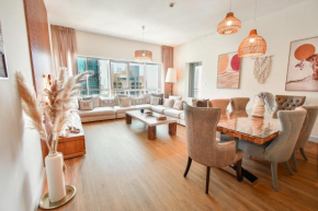 Downtown-High Floor mesmerizing Fountain view 2BR chic APT